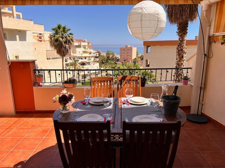 Benalmadena Costa Malaga Apartamento Muy Acogedor Con Vistas Al Mar Terraza Gigante Para Verano E Invierno Parking Zewnętrze zdjęcie